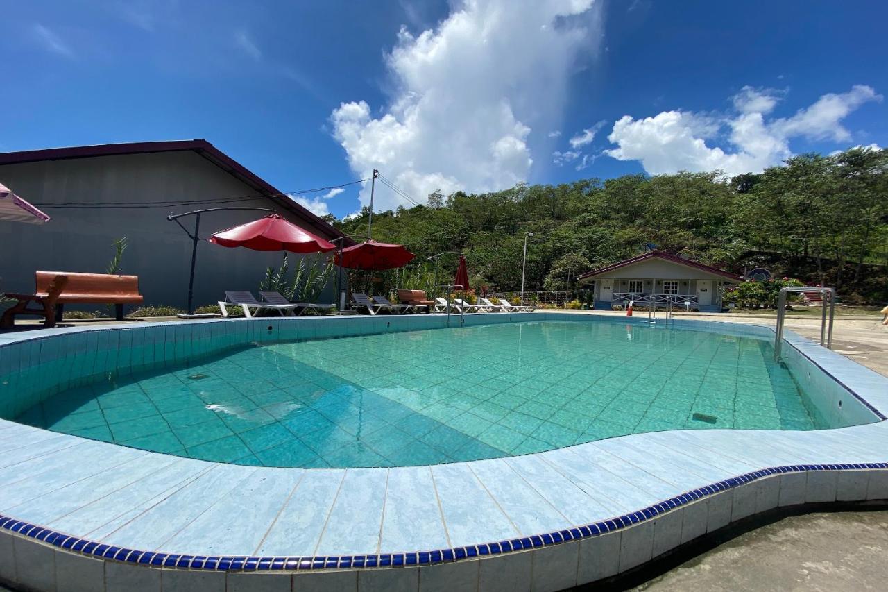 Hotel SPOT ON 90279 Kinomulok Garden Ranau Exterior foto